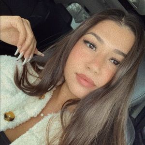 Meet your Posher, Bianca